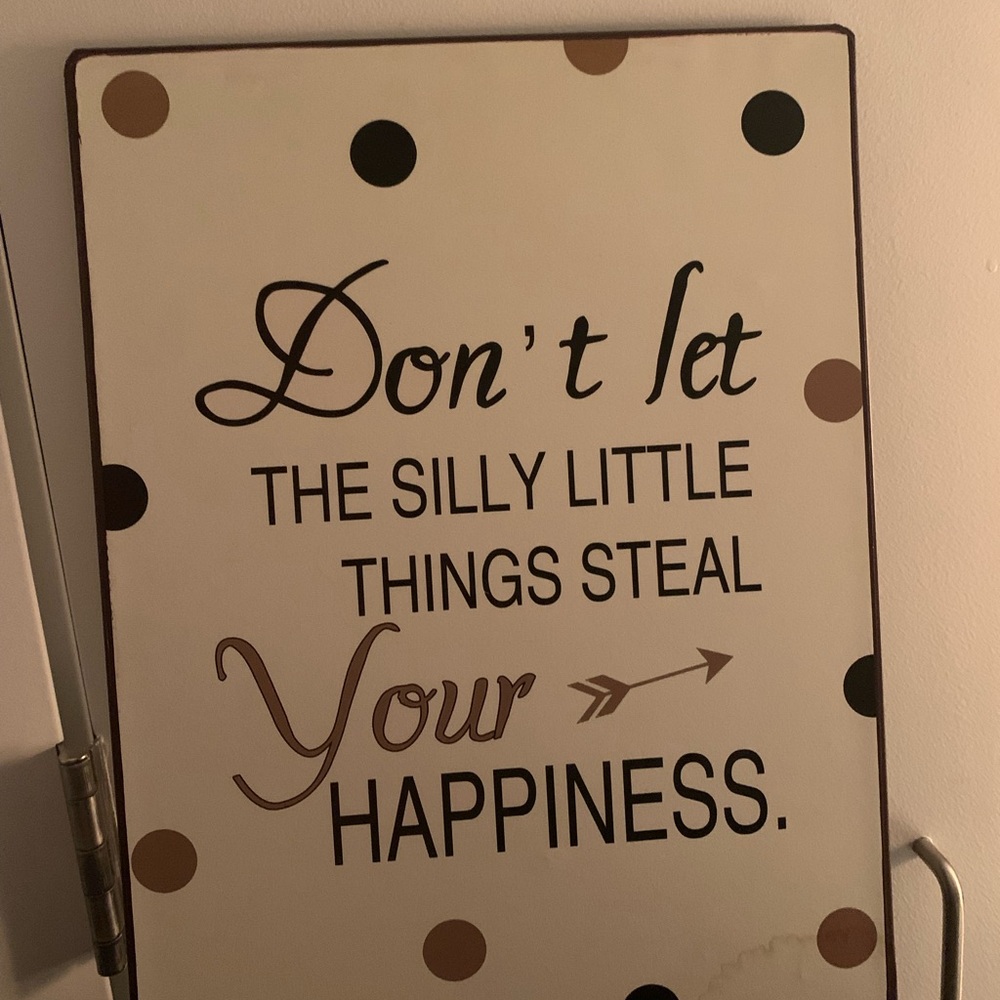 Polka Dot Wall Decor with Inspirational Quote